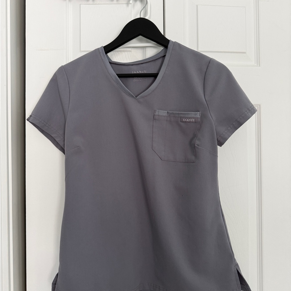 Jaanuu Gray Scrub Set